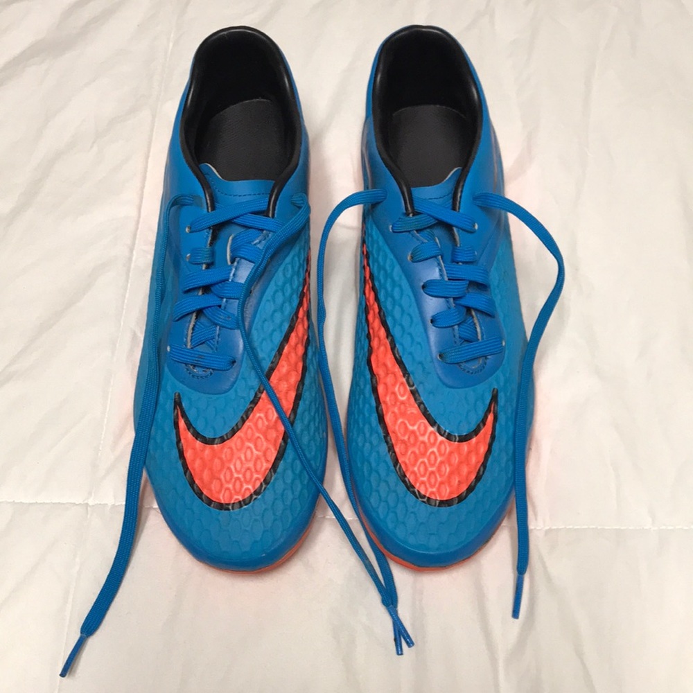 Women’s Nike Hypervenoms (size 6.5)